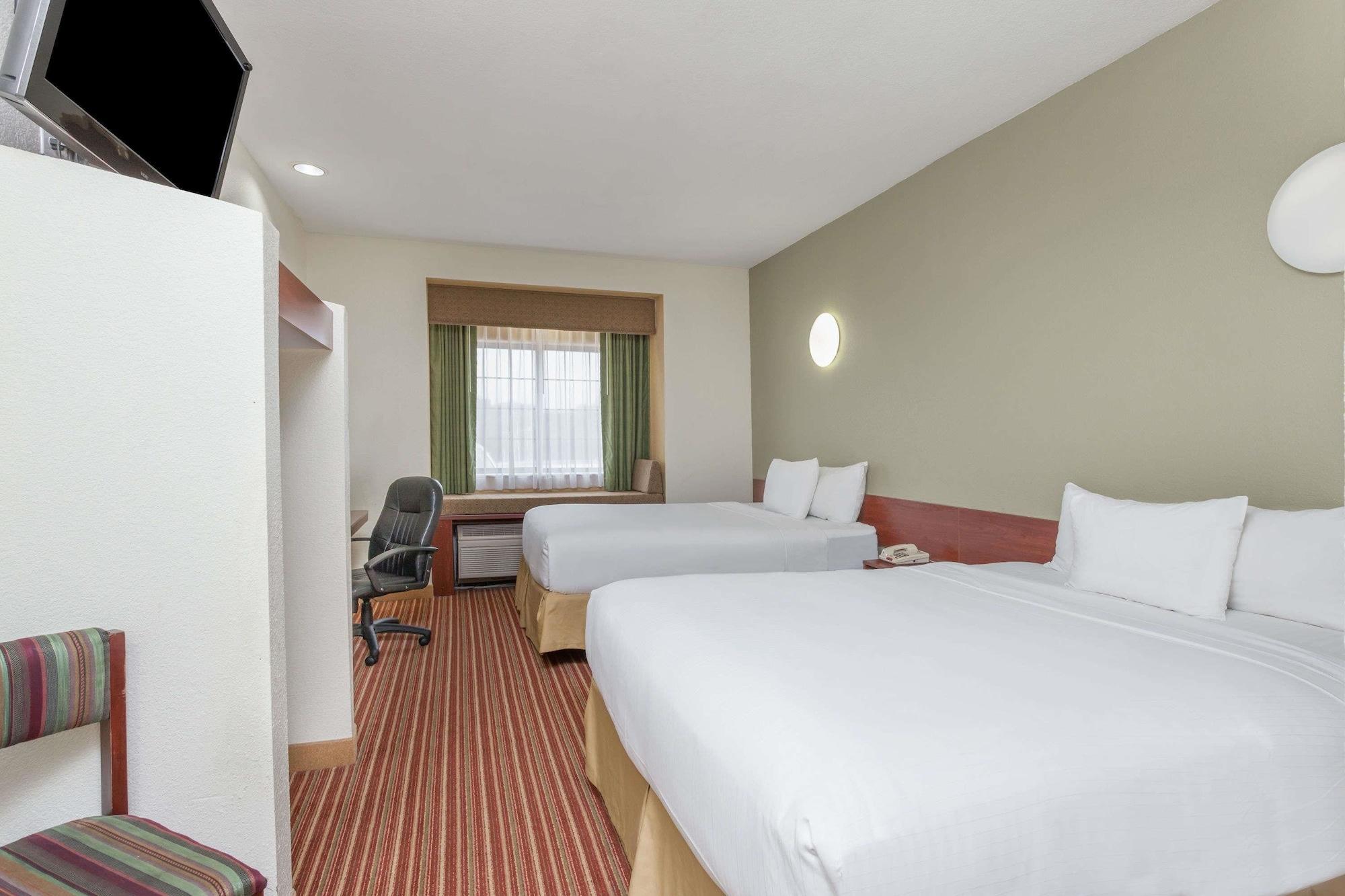 Days Inn By Wyndham Near Kansas Speedway Kansas City Luaran gambar
