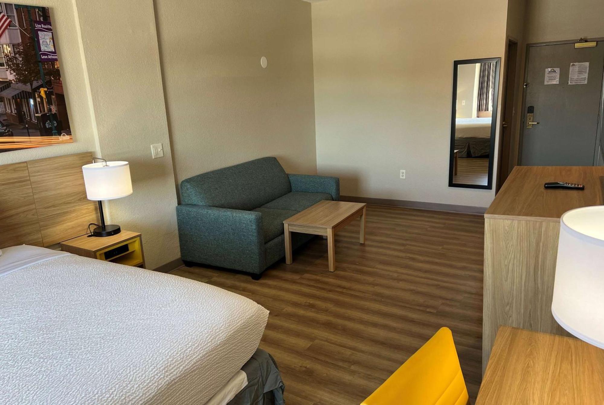 Days Inn By Wyndham Near Kansas Speedway Kansas City Luaran gambar