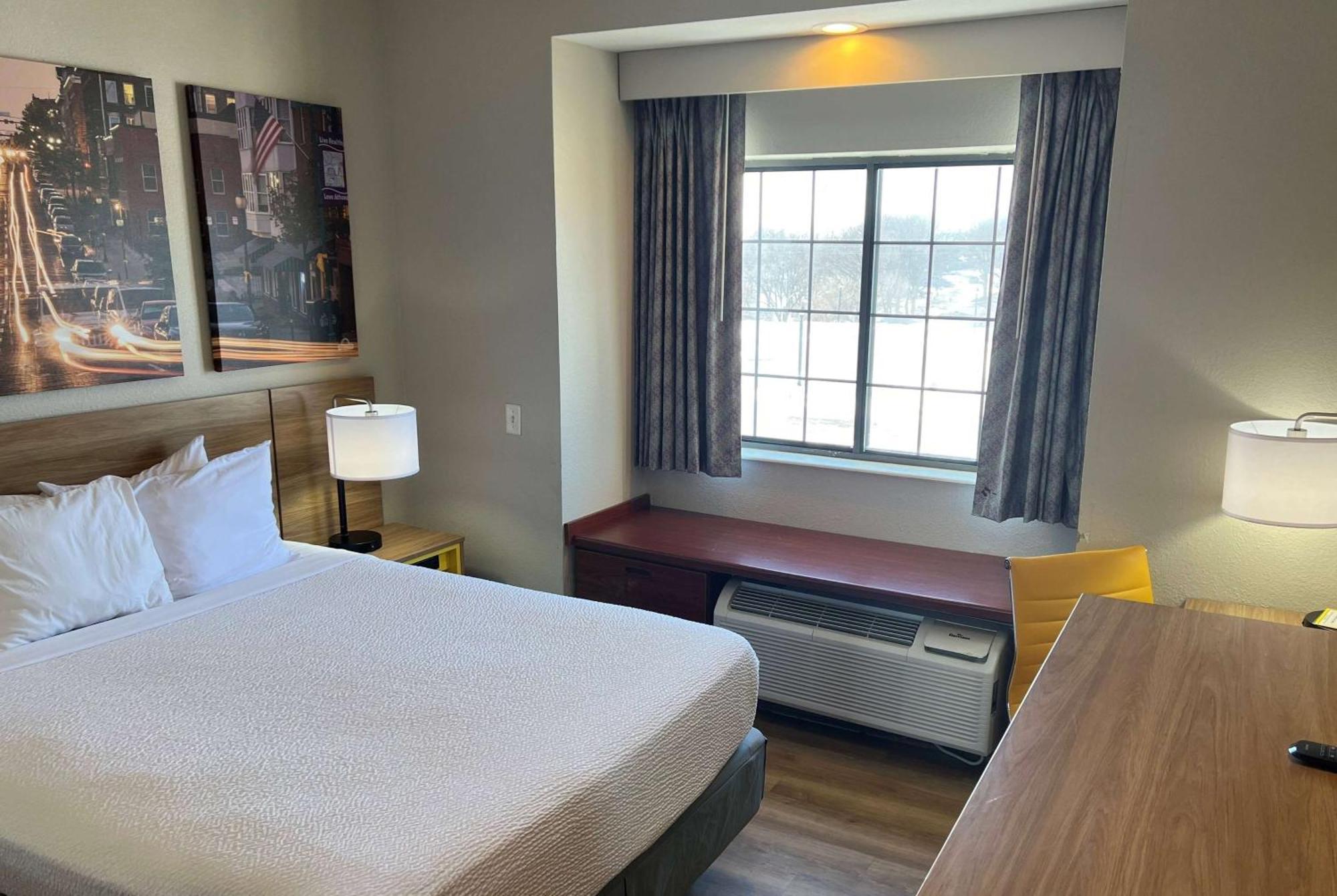 Days Inn By Wyndham Near Kansas Speedway Kansas City Luaran gambar