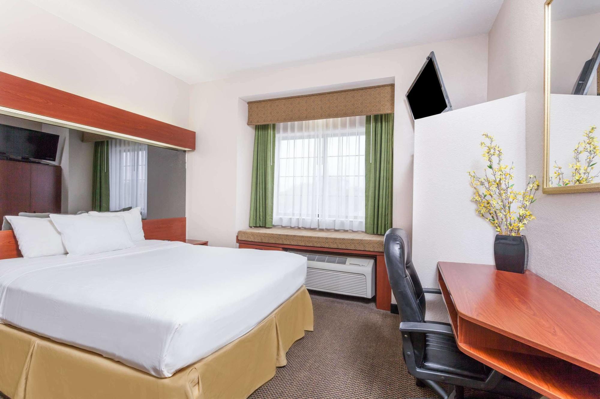 Days Inn By Wyndham Near Kansas Speedway Kansas City Luaran gambar
